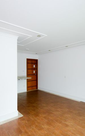 Casa de condomínio à venda com 100m², 2 quartos e 2 vagasSala