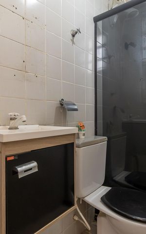 Casa de condomínio para alugar com 64m², 2 quartos e sem vaga Casa de condomínio para alugar com 64m², 2 quartos e sem vagaBanheiro