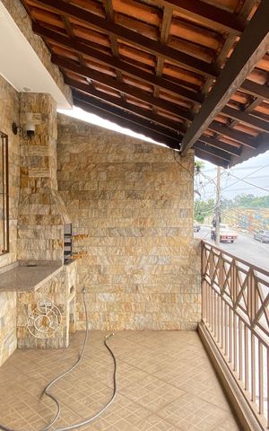 Casa para alugar com 120m², 3 quartos e 1 vaga Casa para alugar com 120m², 3 quartos e 1 vagaVaranda