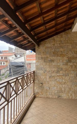 Casa para alugar com 120m², 3 quartos e 1 vaga Casa para alugar com 120m², 3 quartos e 1 vagaVaranda