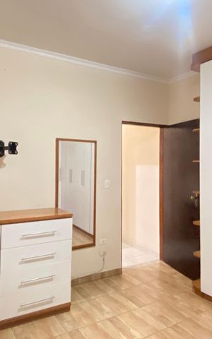 Casa para alugar com 120m², 3 quartos e 1 vaga Casa para alugar com 120m², 3 quartos e 1 vagaSuíte