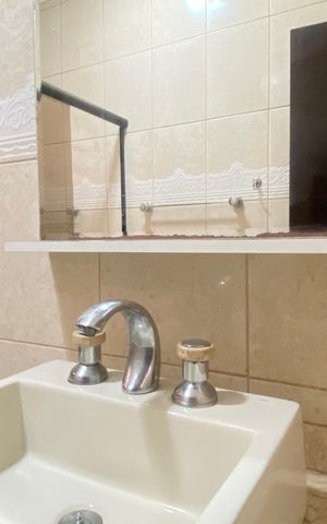 Casa para alugar com 120m², 3 quartos e 1 vaga Casa para alugar com 120m², 3 quartos e 1 vagaBanheiro 1