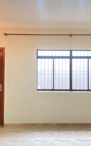 Casa para alugar com 120m², 3 quartos e 1 vaga Casa para alugar com 120m², 3 quartos e 1 vagaSala