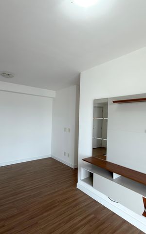 Apartamento à venda com 55m², 2 quartos e 1 vaga Apartamento à venda com 55m², 2 quartos e 1 vagaSala