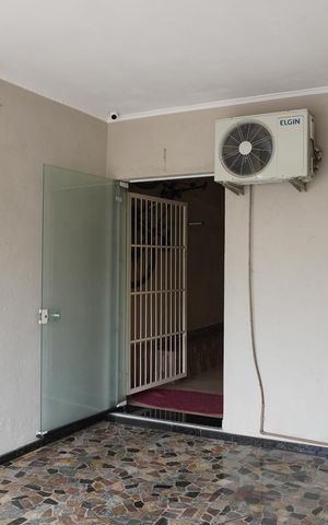 Casa para alugar com 327m², 3 quartos e 3 vagasQuintal