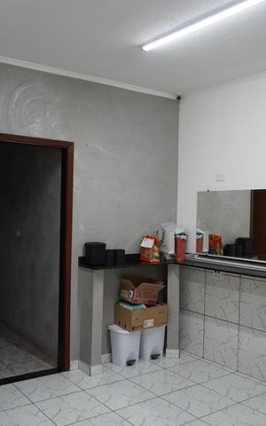 Casa para alugar com 327m², 3 quartos e 3 vagasSala