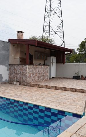 Casa para alugar com 327m², 3 quartos e 3 vagasQuintal