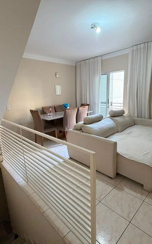 Casa à venda com 103m², 2 quartos e 2 vagas Casa à venda com 103m², 2 quartos e 2 vagasSala