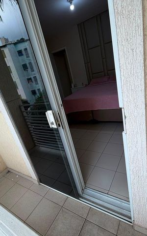 Casa à venda com 103m², 2 quartos e 2 vagas Casa à venda com 103m², 2 quartos e 2 vagasVaranda