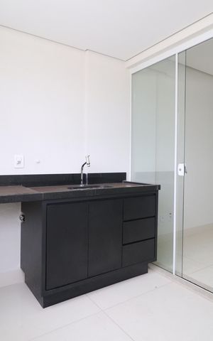 Apartamento para alugar com 74m², 2 quartos e 2 vagasVaranda
