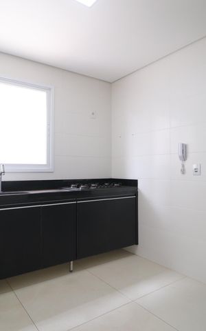 Apartamento para alugar com 74m², 2 quartos e 2 vagasCozinha