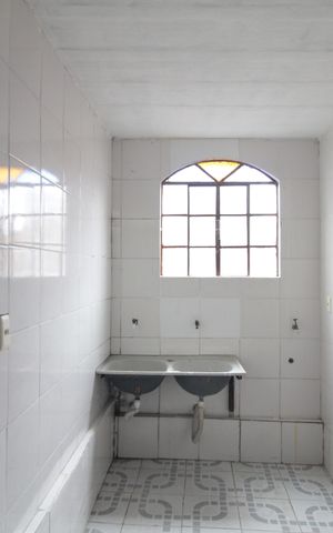 Casa para alugar com 70m², 3 quartos e 1 vagaÁrea de Serviço
