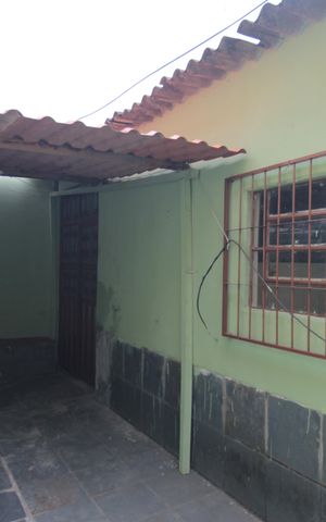 Casa para alugar com 70m², 3 quartos e 1 vagaÁrea de Serviço