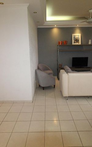 Apartamento para alugar com 78m², 2 quartos e 1 vagaSala