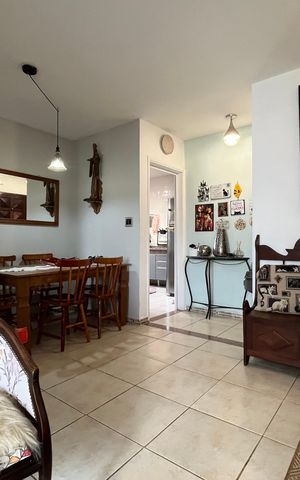 Apartamento à venda com 70m², 2 quartos e 1 vaga Apartamento à venda com 70m², 2 quartos e 1 vagaSala