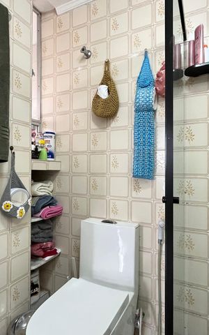 Apartamento à venda com 70m², 2 quartos e 1 vaga Apartamento à venda com 70m², 2 quartos e 1 vagaBanheiro
