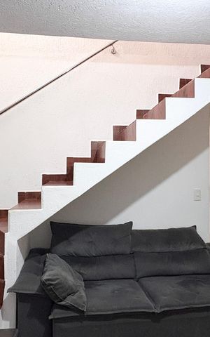 Casa para alugar com 100m², 3 quartos e sem vaga Casa para alugar com 100m², 3 quartos e sem vagaSala