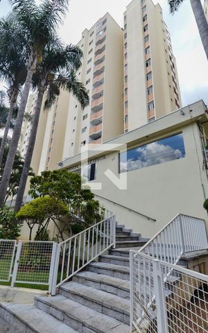 Apartamento para alugar com 98m², 3 quartos e 2 vagas Apartamento para alugar com 98m², 3 quartos e 2 vagasFachada e portaria