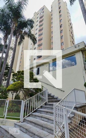 Apartamento para alugar com 98m², 3 quartos e 2 vagas Apartamento para alugar com 98m², 3 quartos e 2 vagasFachada e portaria