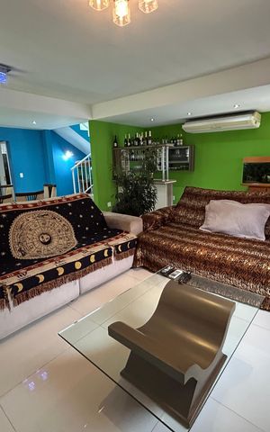 Casa para alugar com 437m², 4 quartos e 6 vagasSala