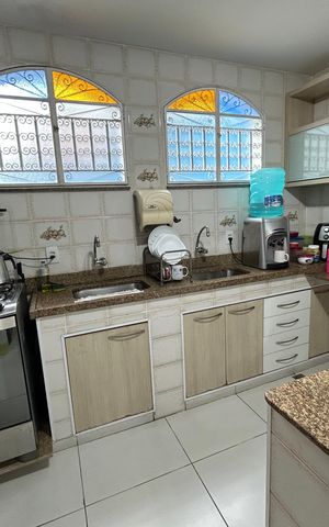 Casa para alugar com 437m², 4 quartos e 6 vagasCozinha