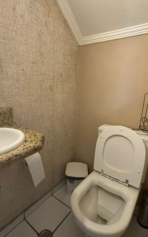 Casa de condomínio para alugar com 150m², 4 quartos e 2 vagas Casa de condomínio para alugar com 150m², 4 quartos e 2 vagasLavabo