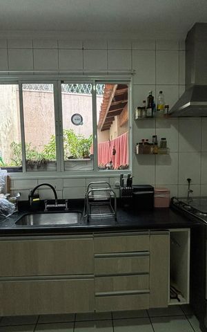 Casa de condomínio para alugar com 150m², 4 quartos e 2 vagas Casa de condomínio para alugar com 150m², 4 quartos e 2 vagasCozinha