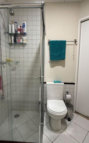 Casa de condomínio para alugar com 150m², 4 quartos e 2 vagas Casa de condomínio para alugar com 150m², 4 quartos e 2 vagasBanheiro