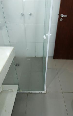 Casa de condomínio para alugar com 220m², 3 quartos e 2 vagasBanheiro da Suíte