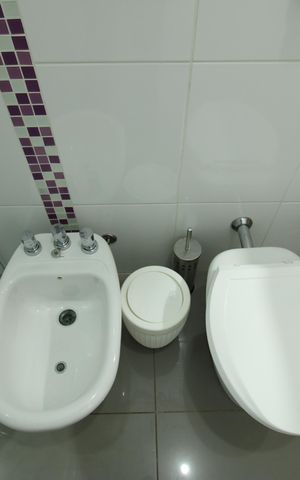 Casa de condomínio para alugar com 220m², 3 quartos e 2 vagasBanheiro Corredor