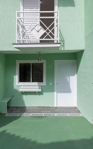 Casa de condomínio à venda com 80m², 2 quartos e 1 vagaFachada