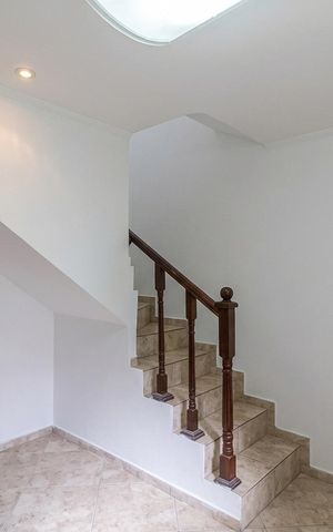 Casa de condomínio à venda com 80m², 2 quartos e 1 vagaSala