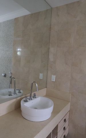 Casa para alugar com 500m², 3 quartos e 4 vagasBanheiro do Quarto 2