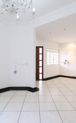 Casa para alugar com 500m², 3 quartos e 4 vagasSala