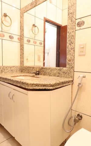 Casa para alugar com 500m², 3 quartos e 4 vagasBanheiro Social