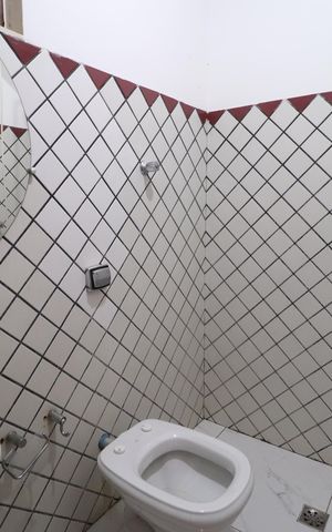 Casa para alugar com 500m², 3 quartos e 4 vagasBanheiro da avaranda