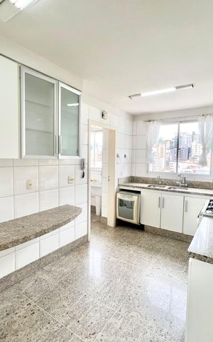 Apartamento para alugar com 170m², 3 quartos e 2 vagasCozinha 