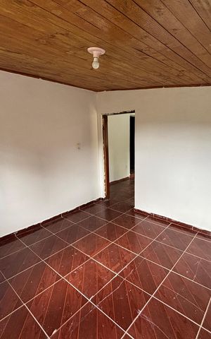 Casa à venda com 300m², 3 quartos e 3 vagas Casa à venda com 300m², 3 quartos e 3 vagasQuarto 1