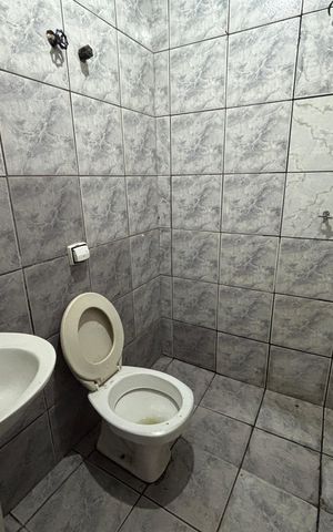 Casa à venda com 300m², 3 quartos e 3 vagas Casa à venda com 300m², 3 quartos e 3 vagasBanheiro