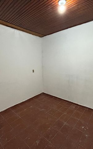 Casa à venda com 300m², 3 quartos e 3 vagas Casa à venda com 300m², 3 quartos e 3 vagasQuarto 2