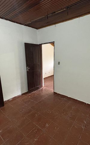 Casa à venda com 300m², 3 quartos e 3 vagas Casa à venda com 300m², 3 quartos e 3 vagasQuarto 2