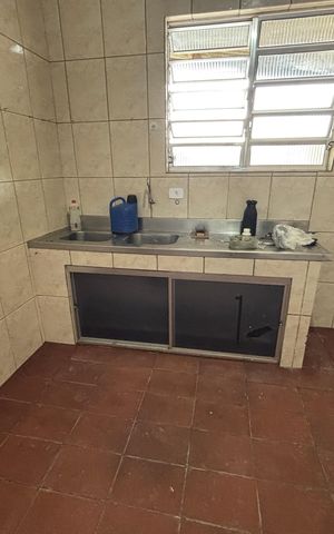 Casa à venda com 300m², 3 quartos e 3 vagas Casa à venda com 300m², 3 quartos e 3 vagasCozinha