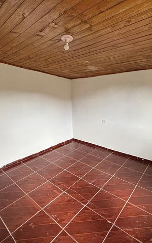 Casa à venda com 300m², 3 quartos e 3 vagas Casa à venda com 300m², 3 quartos e 3 vagasQuarto 1