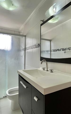 Apartamento para alugar com 52m², 2 quartos e 1 vaga Apartamento para alugar com 52m², 2 quartos e 1 vagaBanheiro