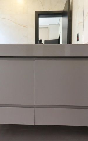 Casa de condomínio para alugar com 343m², 6 quartos e 4 vagas Casa de condomínio para alugar com 343m², 6 quartos e 4 vagasBanheiro da Suíte 2