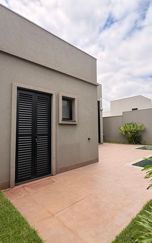 Casa de condomínio para alugar com 343m², 6 quartos e 4 vagas Casa de condomínio para alugar com 343m², 6 quartos e 4 vagasPiscina