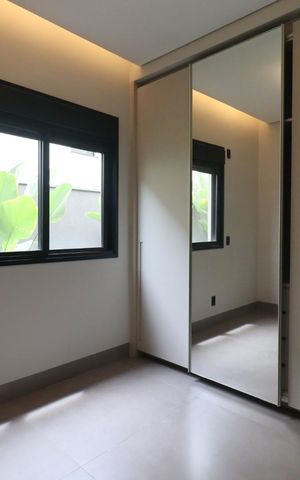 Casa de condomínio para alugar com 343m², 6 quartos e 4 vagas Casa de condomínio para alugar com 343m², 6 quartos e 4 vagasSuíte 1