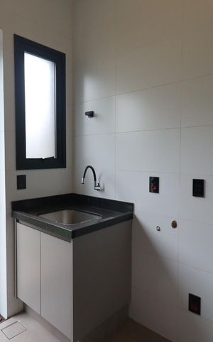 Casa de condomínio para alugar com 343m², 6 quartos e 4 vagas Casa de condomínio para alugar com 343m², 6 quartos e 4 vagasÁrea de Serviço