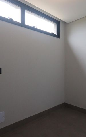 Casa de condomínio para alugar com 343m², 6 quartos e 4 vagas Casa de condomínio para alugar com 343m², 6 quartos e 4 vagasQuarto serviço