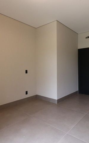 Casa de condomínio para alugar com 343m², 6 quartos e 4 vagas Casa de condomínio para alugar com 343m², 6 quartos e 4 vagasSuíte 3